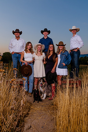 Family Portraits at Wheeler Farm: Alicia Peterson's Blended Family in the Glow of Sunset