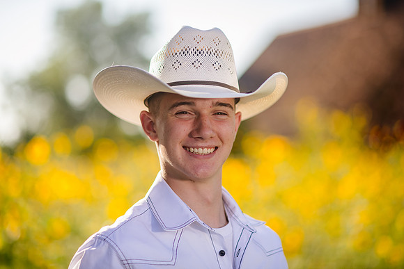 Family Portraits at Wheeler Farm: Alicia Peterson's Blended Family in the Glow of Sunset