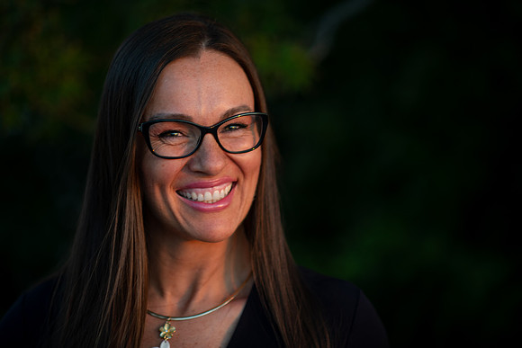 Missionary Photoshoot: Isabelle Petersen at Bountiful Temple