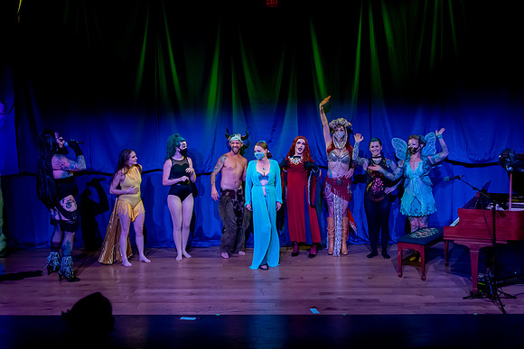 Kiki Cabaret55029