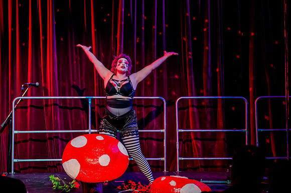 Mad Hatter's Tea Party112931