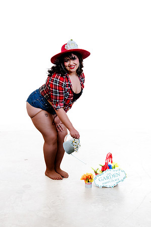 Pin-Up Revival: Madazon Can-Can’s Makeup & Posing Masterclass