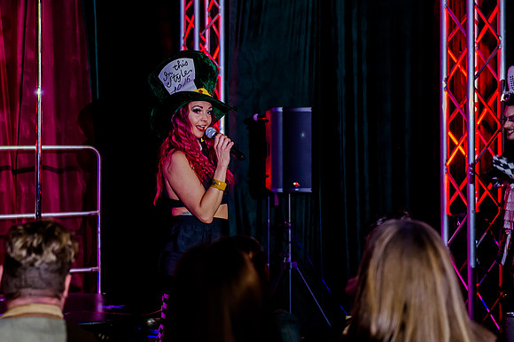 Mad Hatter's Tea Party112335