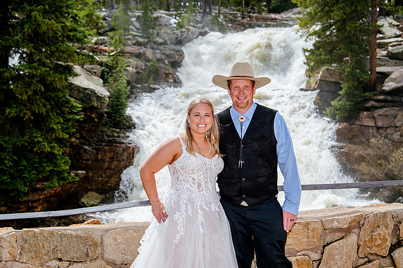 now in June: Megan Collins and Seth Underwood's Mountain Wedding