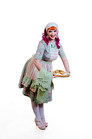 Pin-Up Revival: Madazon Can-Can’s Makeup & Posing Masterclass