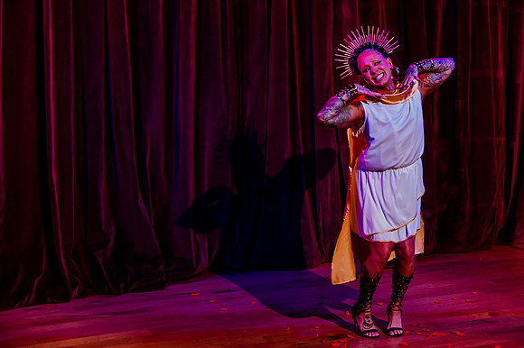 Kiki-Lupercalia97045