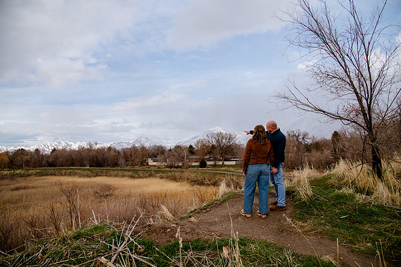 A Snowy Moment & First Kiss Revisited: Heather & Chad’s Engagement at Wheeler Farm