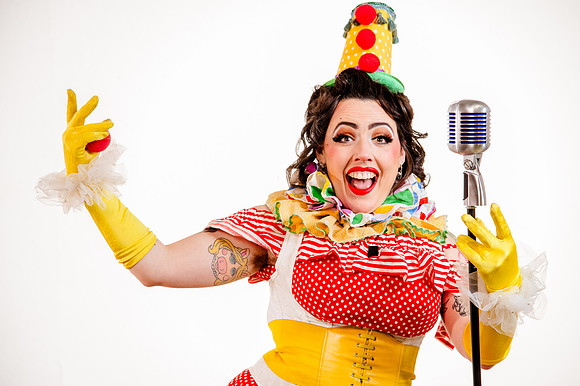 Pin-Up Revival: Madazon Can-Can’s Makeup & Posing Masterclass