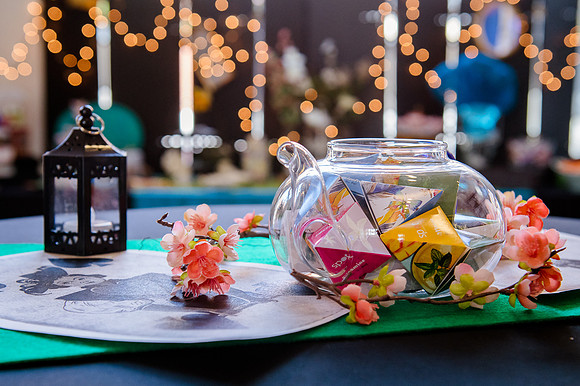 Mad Hatter's Tea Party112019