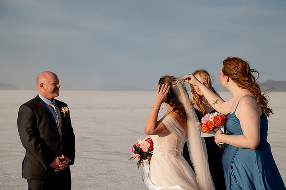 Heather Ohman & Chad Winget’s Windswept Wedding Adventure at the Utah Salt Flats020766