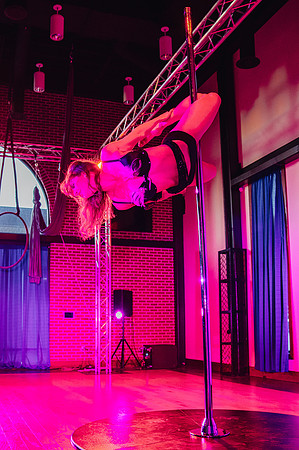 Kiki Cabaret 39792
