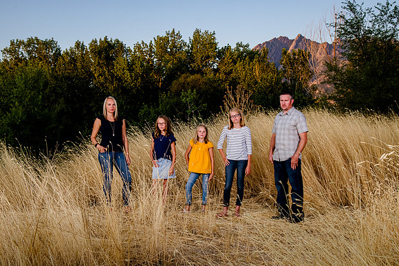 1143Family Portraits at Wheeler Farm