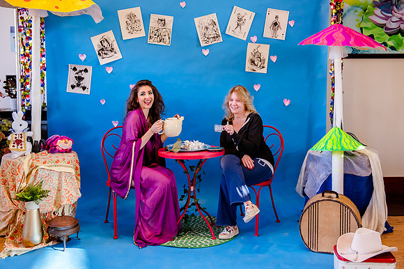 Mad Hatter's Tea Party112136