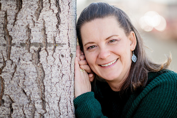 Capturing Confidence Anywhere: Tori Bradford’s Parking Lot Headshots