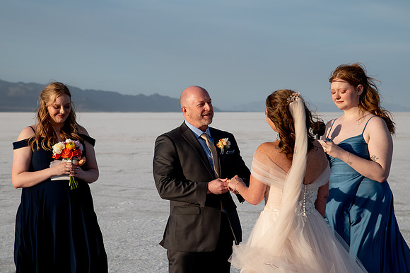 Heather Ohman & Chad Winget’s Windswept Wedding Adventure at the Utah Salt Flats020957