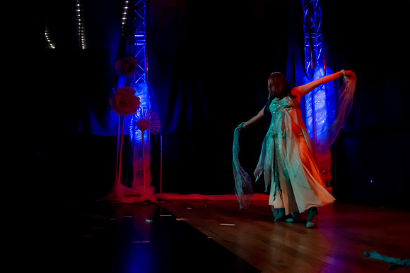 Kiki Cabaret54528