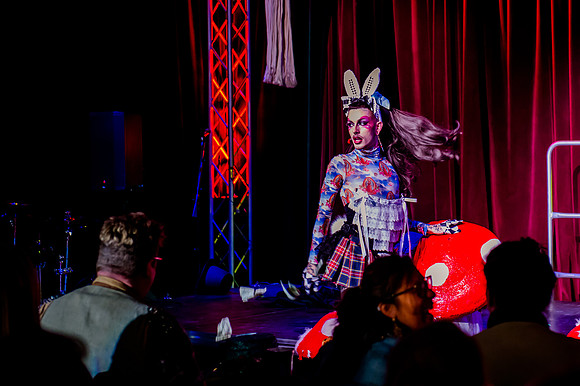Mad Hatter's Tea Party112327
