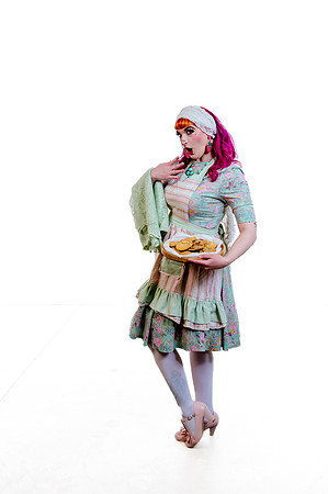 Pin-Up Revival: Madazon Can-Can’s Makeup & Posing Masterclass