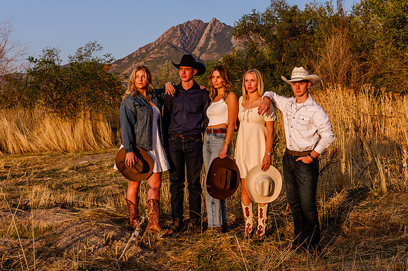 Family Portraits at Wheeler Farm: Alicia Peterson's Blended Family in the Glow of Sunset