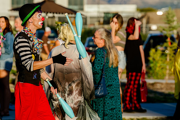 Birdlesque Takes Flight: Burlesque Meets Nature at Tracy Aviary’s Fundraising Cabaret