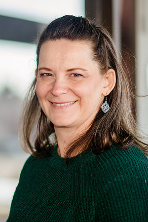 Capturing Confidence Anywhere: Tori Bradford’s Parking Lot Headshots