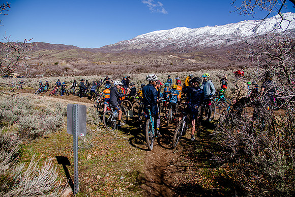 Velo 202138448