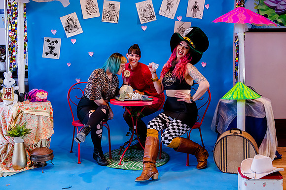 Mad Hatter's Tea Party112205