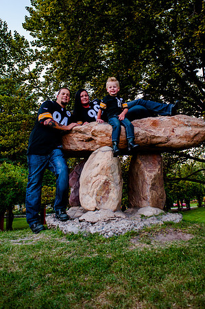 Family Pictues at the International Peace Gardens slc,utah-0275