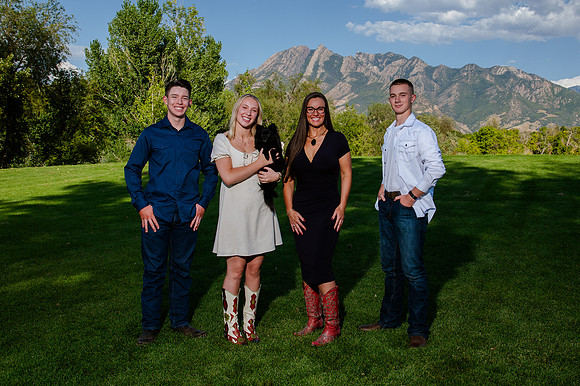 Family Portraits at Wheeler Farm: Alicia Peterson's Blended Family in the Glow of Sunset