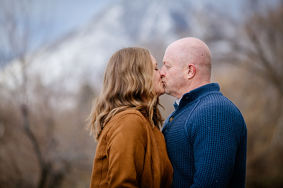 A Snowy Moment & First Kiss Revisited: Heather & Chad’s Engagement at Wheeler Farm