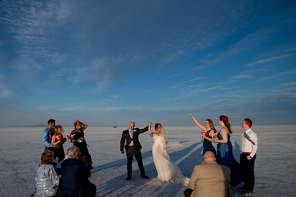 Heather Ohman & Chad Winget’s Windswept Wedding Adventure at the Utah Salt Flats021072