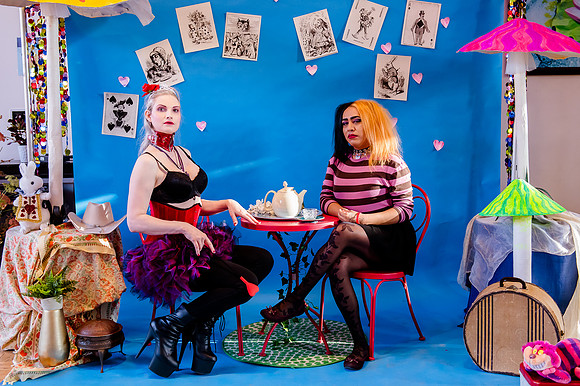 Mad Hatter's Tea Party112275