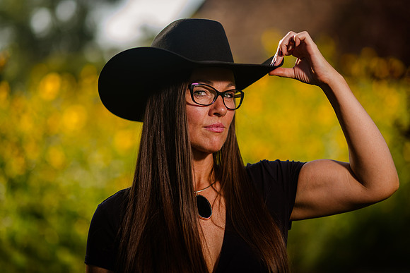 Family Portraits at Wheeler Farm: Alicia Peterson's Blended Family in the Glow of Sunset