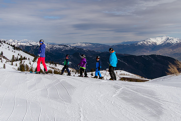 Family Ski at Snowbasin 4-5-17-8673