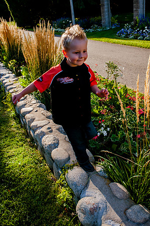 Family Pictues at the International Peace Gardens slc,utah-9717