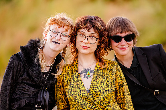 Birdlesque Takes Flight: Burlesque Meets Nature at Tracy Aviary’s Fundraising Cabaret