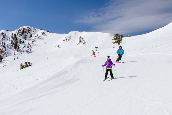 Family Ski at Snowbasin 4-5-17-8534