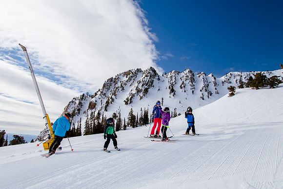 Family Ski at Snowbasin 4-5-17-8140