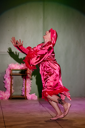 Birdlesque Takes Flight: Burlesque Meets Nature at Tracy Aviary’s Fundraising Cabaret