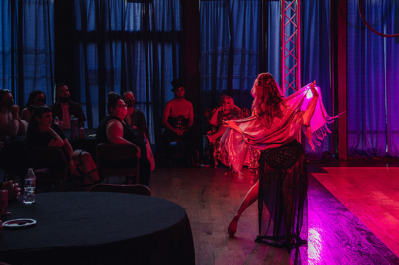 Kiki Cabaret 39746