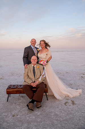 Heather Ohman & Chad Winget’s Windswept Wedding Adventure at the Utah Salt Flats021183