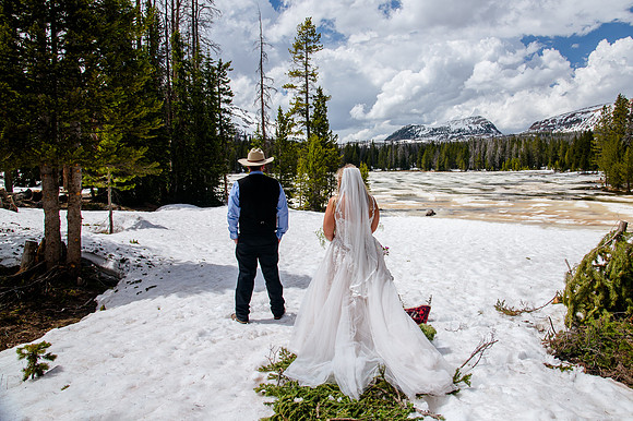 now in June: Megan Collins and Seth Underwood's Mountain Wedding