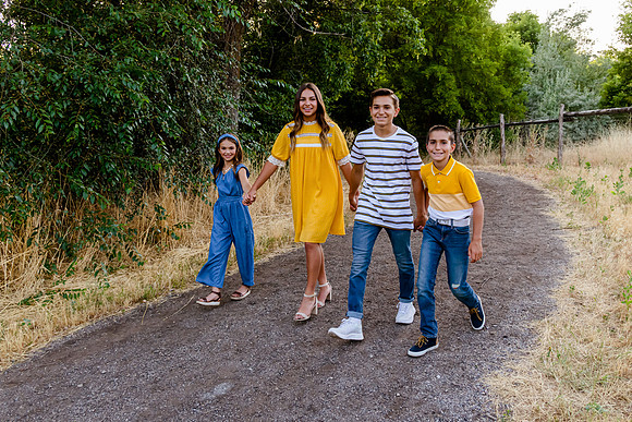 904Family Portraits at Wheeler Farm