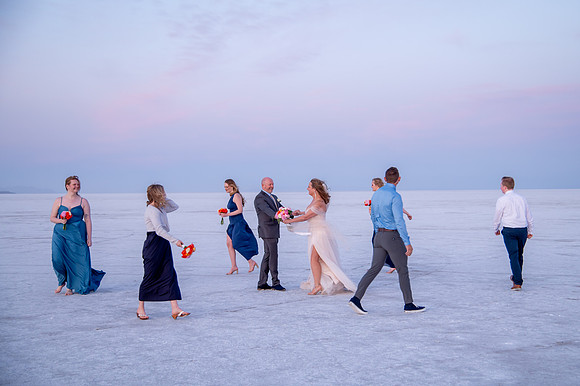 Heather Ohman & Chad Winget’s Windswept Wedding Adventure at the Utah Salt Flats021287