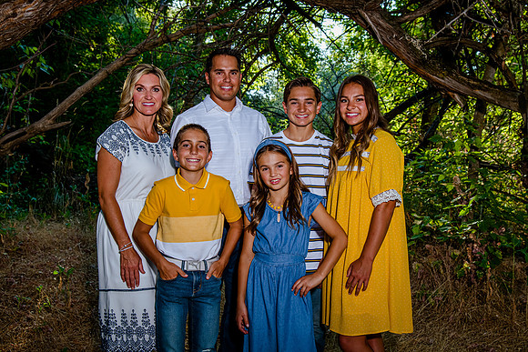 420Family Portraits at Wheeler Farm