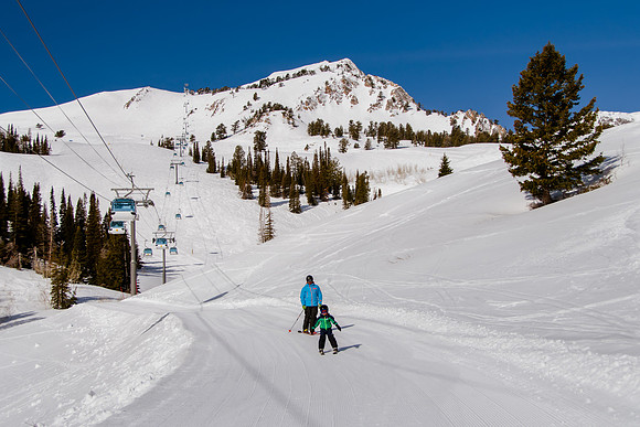 Family Ski at Snowbasin 4-5-17-8403
