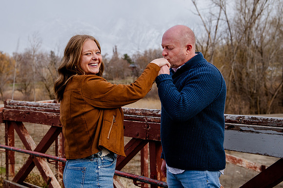 A Snowy Moment & First Kiss Revisited: Heather & Chad’s Engagement at Wheeler Farm