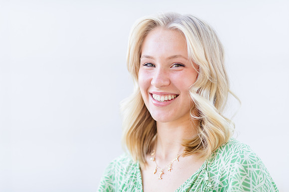 Missionary Photoshoot: Isabelle Petersen at Bountiful Temple