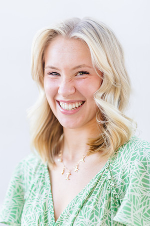 Missionary Photoshoot: Isabelle Petersen at Bountiful Temple