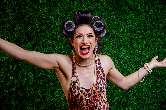Pin-Up Revival: Madazon Can-Can’s Makeup & Posing Masterclass